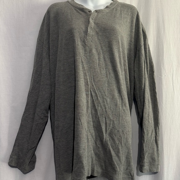 Izod Men's Charcoal Long Sleeve Henley - Picture 1 of 3
